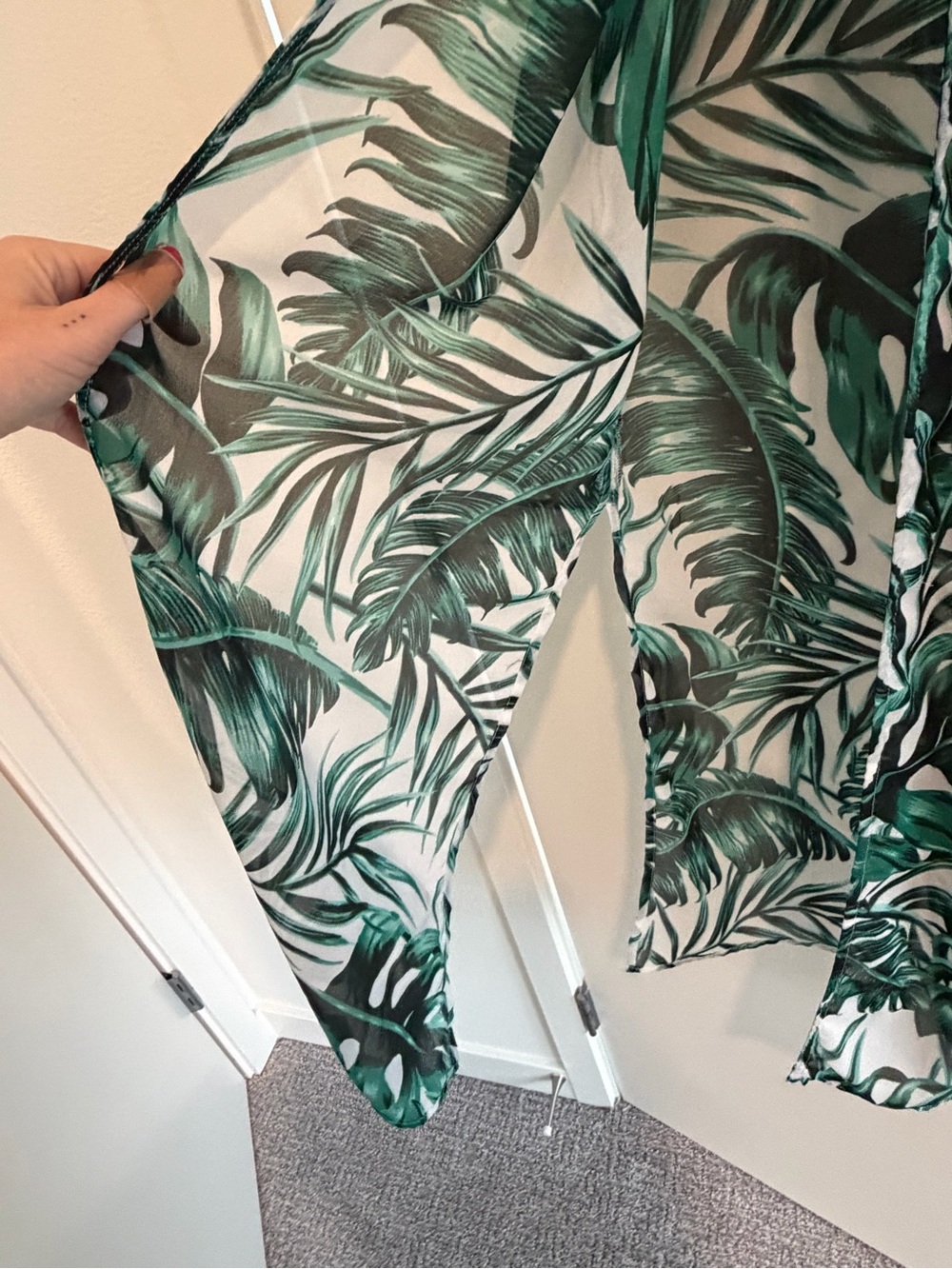 Francesca’s Mi Ami kimono swim cover up palm - Picture 3 of 6